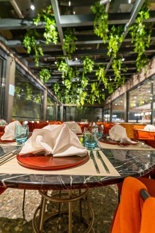 Mercure Trabzon Hotel Luaran gambar The interior of the restaurant