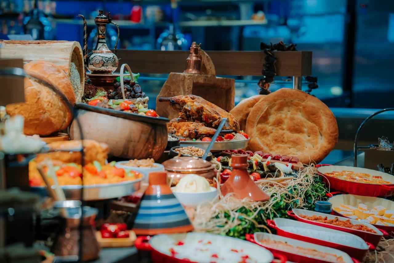 Mercure Trabzon Hotel Luaran gambar A buffet at a restaurant